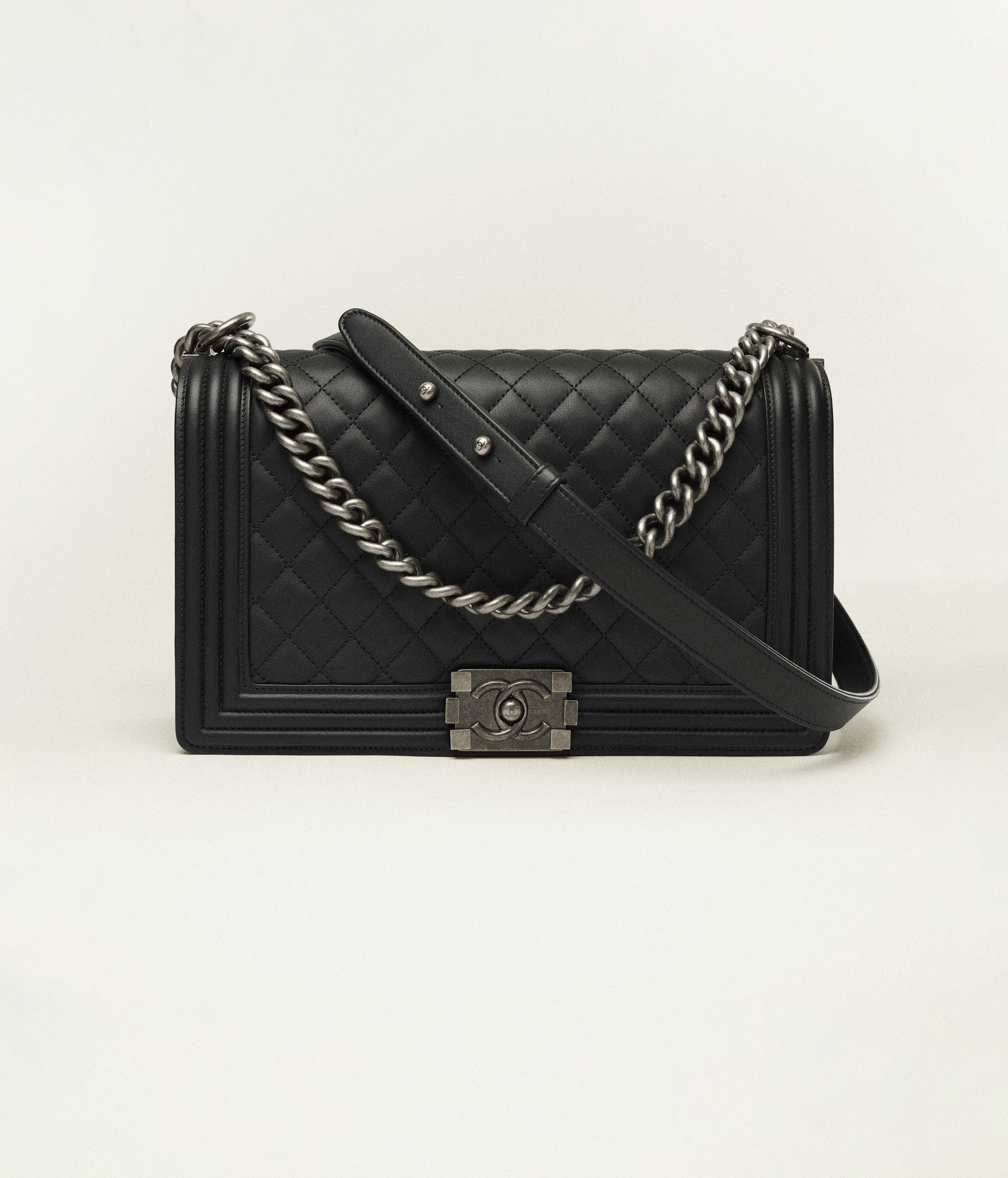 BOY CHANEL Große Tasche - Schwarz - Kalbsleder & Metall mit Ruthenium-Finish - Ansicht Artistique 2
